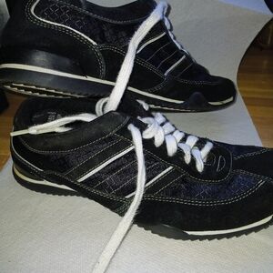 Women’s Y2K Predictions black & white sneakers Sz 8 1/2 Round Toe Machine Wash